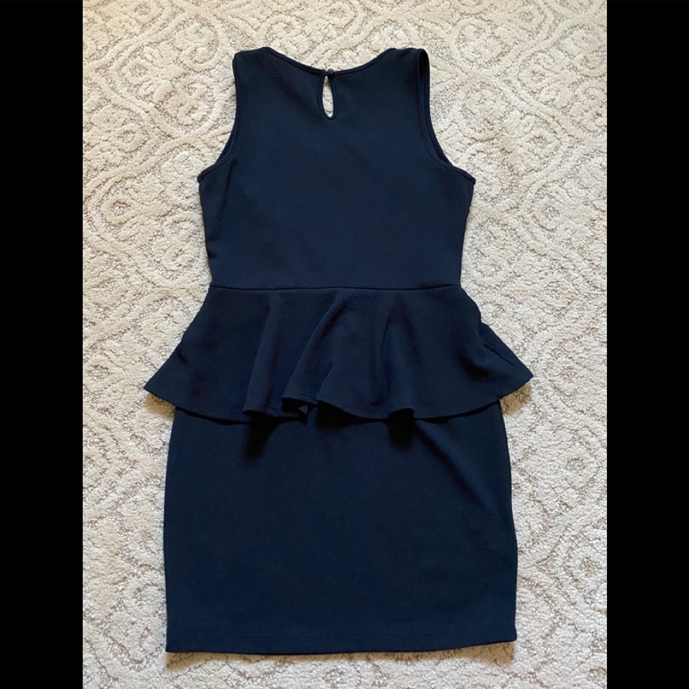 Forever21 dress black w/gold accessories size S - Picture 2 of 6